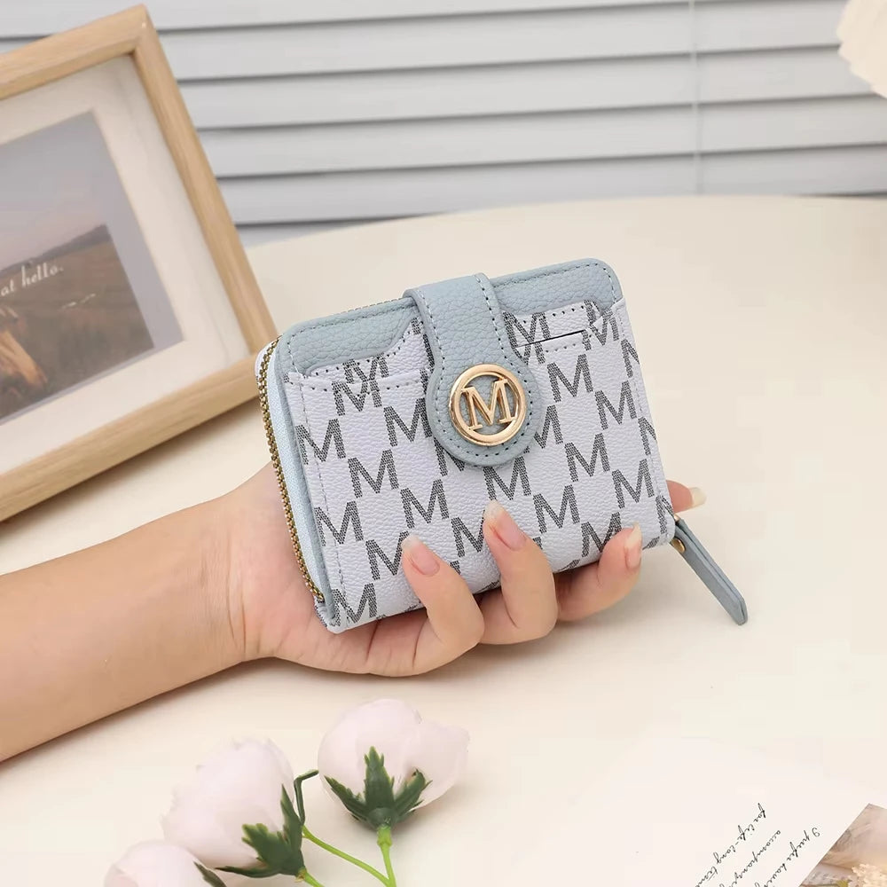 Women's Wallet for Multiple Card Slots, Cash Pocket, Retro Style Mini Purse, Minimalist Charm, Travel Accessory, Daily