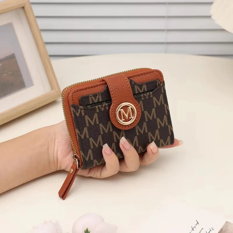 Women's Wallet for Multiple Card Slots, Cash Pocket, Retro Style Mini Purse, Minimalist Charm, Travel Accessory, Daily